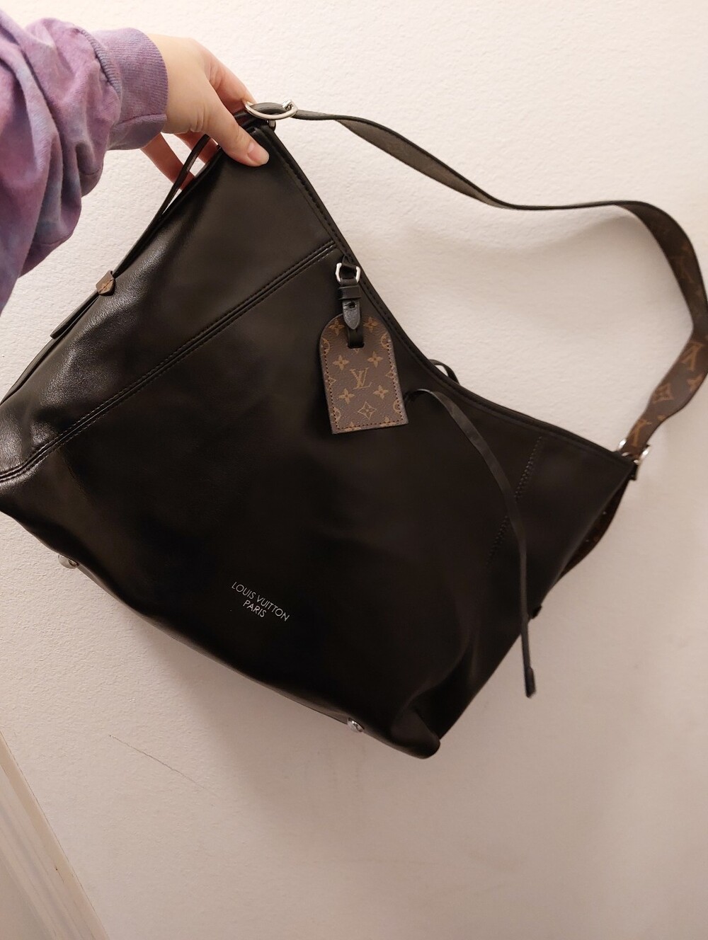 Soft Carryall Easy Hobo Bag - Picture 2 of 11